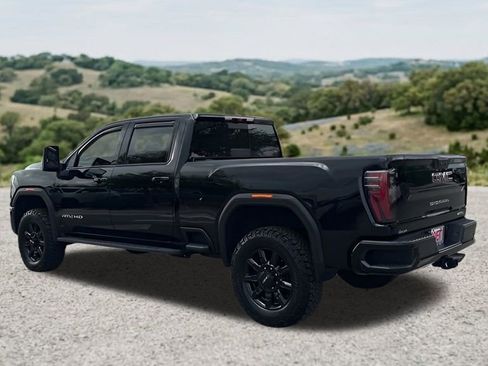 Used 2024 GMC Sierra 2500 AT4 w/ AT4 Premium Plus Package AWD/4WD image 7