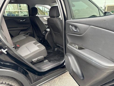 Used 2025 Chevrolet Blazer LT w/ Driver Confidence Package FWD image 27