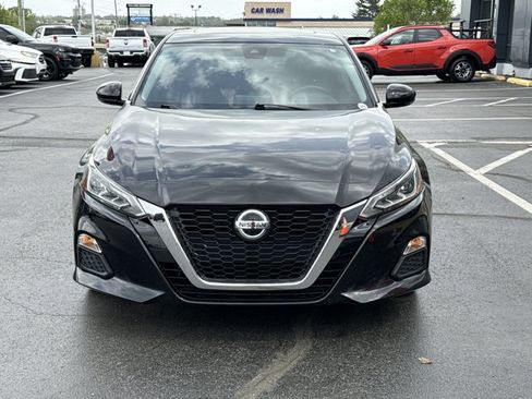 Certified 2021 Nissan Altima 2.5 SV w/ SV Premium Package image 12