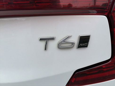 Used 2021 Volvo S60 T6 Momentum AWD/4WD image 38