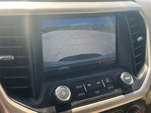 Used 2019 GMC Acadia Denali image 6