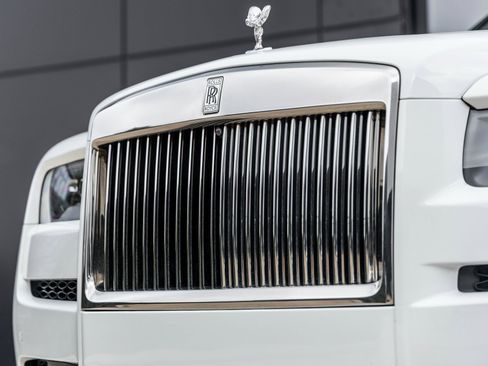 Used 2022 Rolls-Royce Cullinan image 17