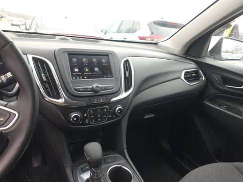 Used 2024 Chevrolet Equinox LT image 12