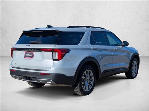 New 2026 Ford Explorer Active w/ Active Comfort Package AWD/4WD image 2