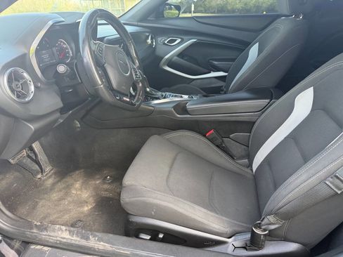 Used 2018 Chevrolet Camaro LT w/ RS Package image 8