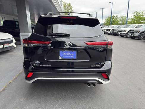 Used 2023 Toyota Highlander XSE AWD/4WD image 5