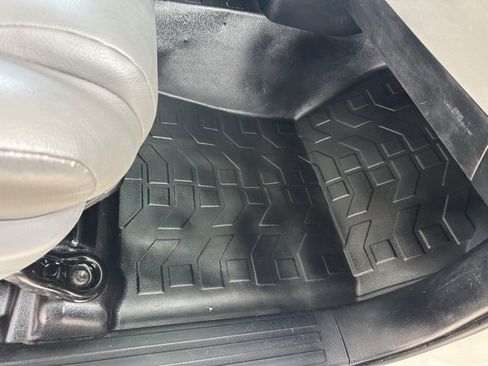 Used 2013 Toyota Tundra 2WD Double Cab Long Bed image 19