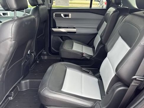 Certified 2024 Ford Explorer XLT w/ Equipment Group 202A AWD/4WD image 13