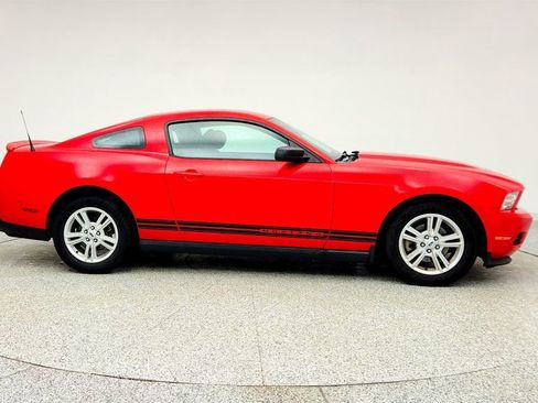 Used 2012 Ford Mustang 2dr Coupe V6 image 4