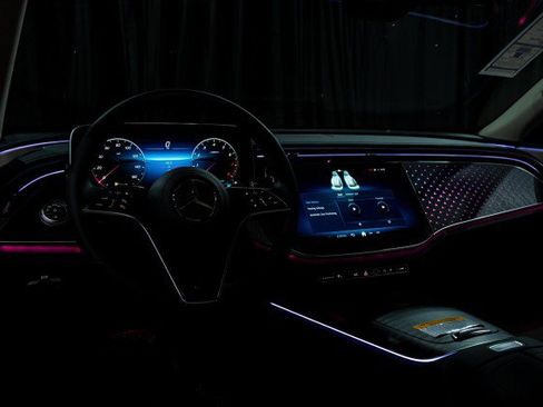 Certified 2025 Mercedes-Benz E 350 Sedan image 17