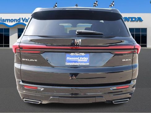 Used 2025 Buick Enclave Sport Touring image 5