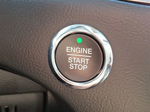 Used 2020 Ford Edge SEL w/ Convenience Package image 23