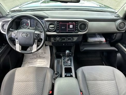 Used 2020 Toyota Tacoma SR5 AWD/4WD image 36