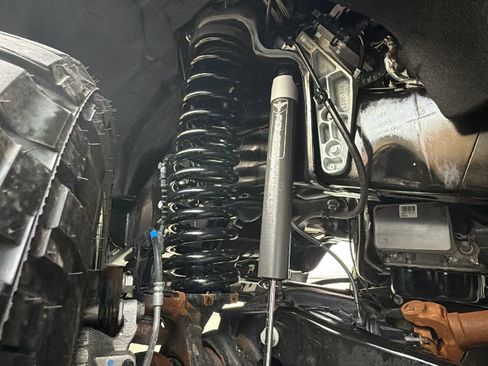 Used 2025 Ford F250 Platinum image 18