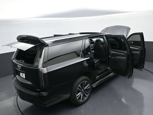 Used 2025 Cadillac Escalade ESV Sport w/ Touring Package AWD/4WD image 44