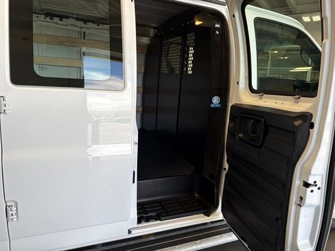Used 2025 Chevrolet Express 2500 w/ Driver Convenience Package RWD image 18