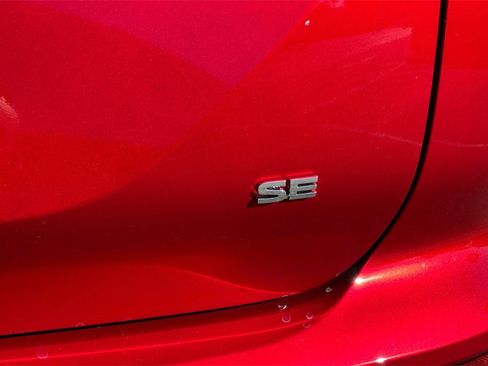 New 2025 Mitsubishi Outlander SE image 27