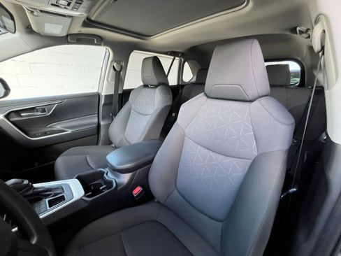 Used 2025 Toyota RAV4 XLE image 27