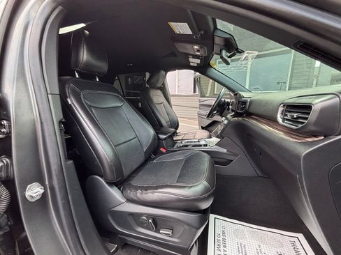 Used 2020 Ford Explorer Limited w/ Class III Trailer Tow Package AWD/4WD image 19