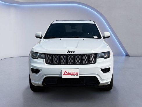 Used 2019 Jeep Grand Cherokee Altitude AWD/4WD image 8