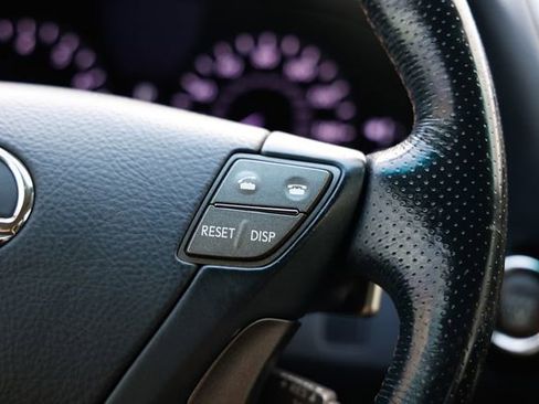 Used 2011 Lexus LS 460 4dr Sedan RWD image 33