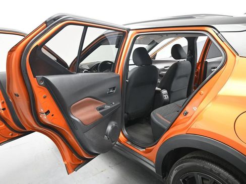 Used 2023 Nissan Kicks SR FWD image 16