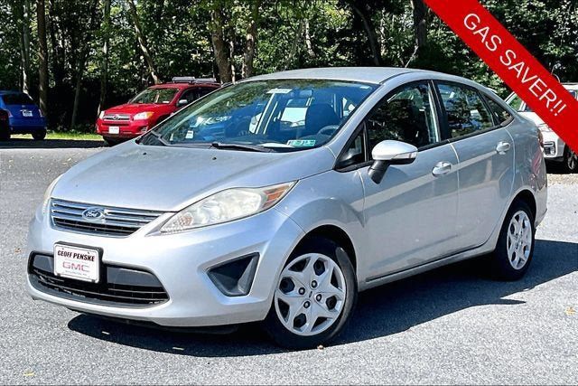 Used 2013 Ford Fiesta SE FWD image 1