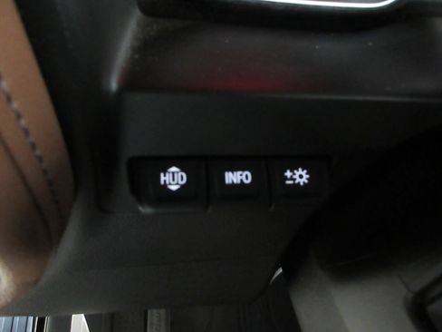 Used 2019 Chevrolet Silverado 1500 High Country w/ Technology Package AWD/4WD image 30