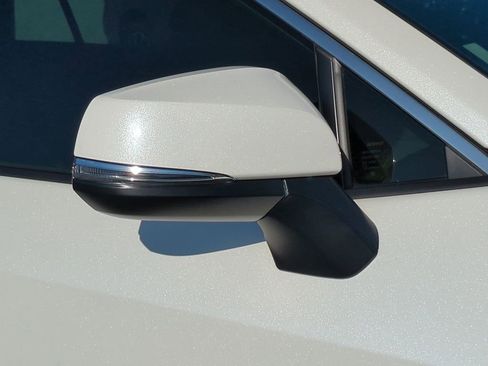 Used 2022 Toyota RAV4 XLE Premium image 12