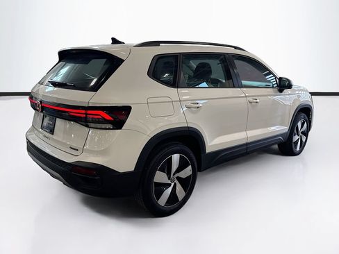 Certified 2025 Volkswagen Taos S AWD/4WD image 5