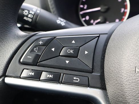 Used 2024 Nissan Sentra SV image 25