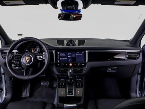 New 2026 Porsche Macan image 11