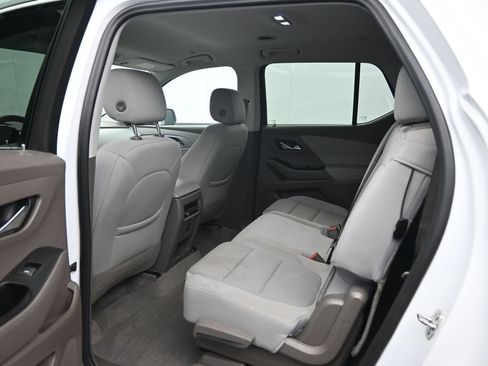 Used 2021 Chevrolet Traverse LT w/ LPO, Floor Liner Package AWD/4WD image 27