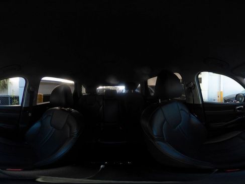 Used 2024 Kia Sorento S image 44