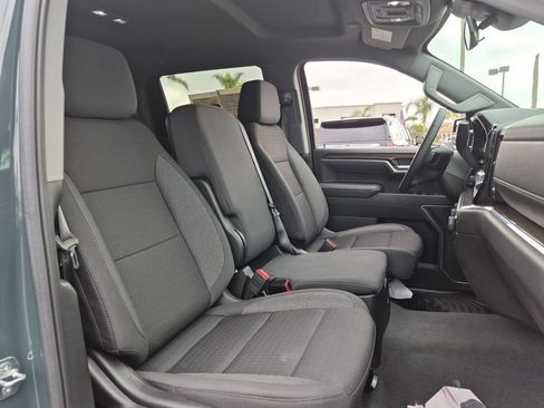 Used 2025 Chevrolet Silverado 1500 LT w/ Convenience Package II RWD image 28