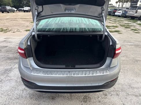 Used 2024 Volkswagen Jetta SE FWD image 7