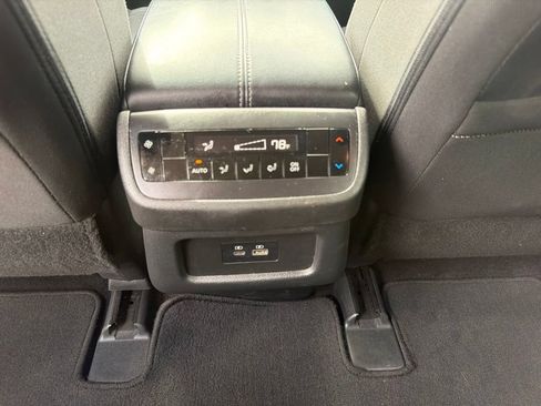 Used 2023 Nissan Pathfinder SV FWD image 18
