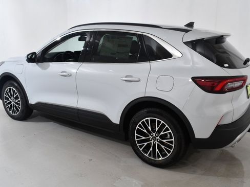 New 2025 Ford Escape SE w/ PHEV Premium Package image 15