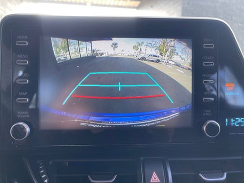 Used 2019 Toyota C-HR LE image 21