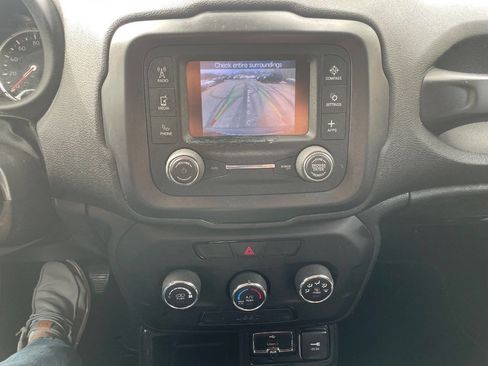 Used 2019 Jeep Renegade Sport image 22