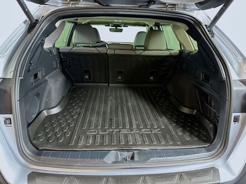 Used 2023 Subaru Outback Limited image 26