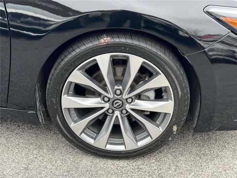 Certified 2023 Nissan Maxima Platinum w/ Sport Mat Group image 10