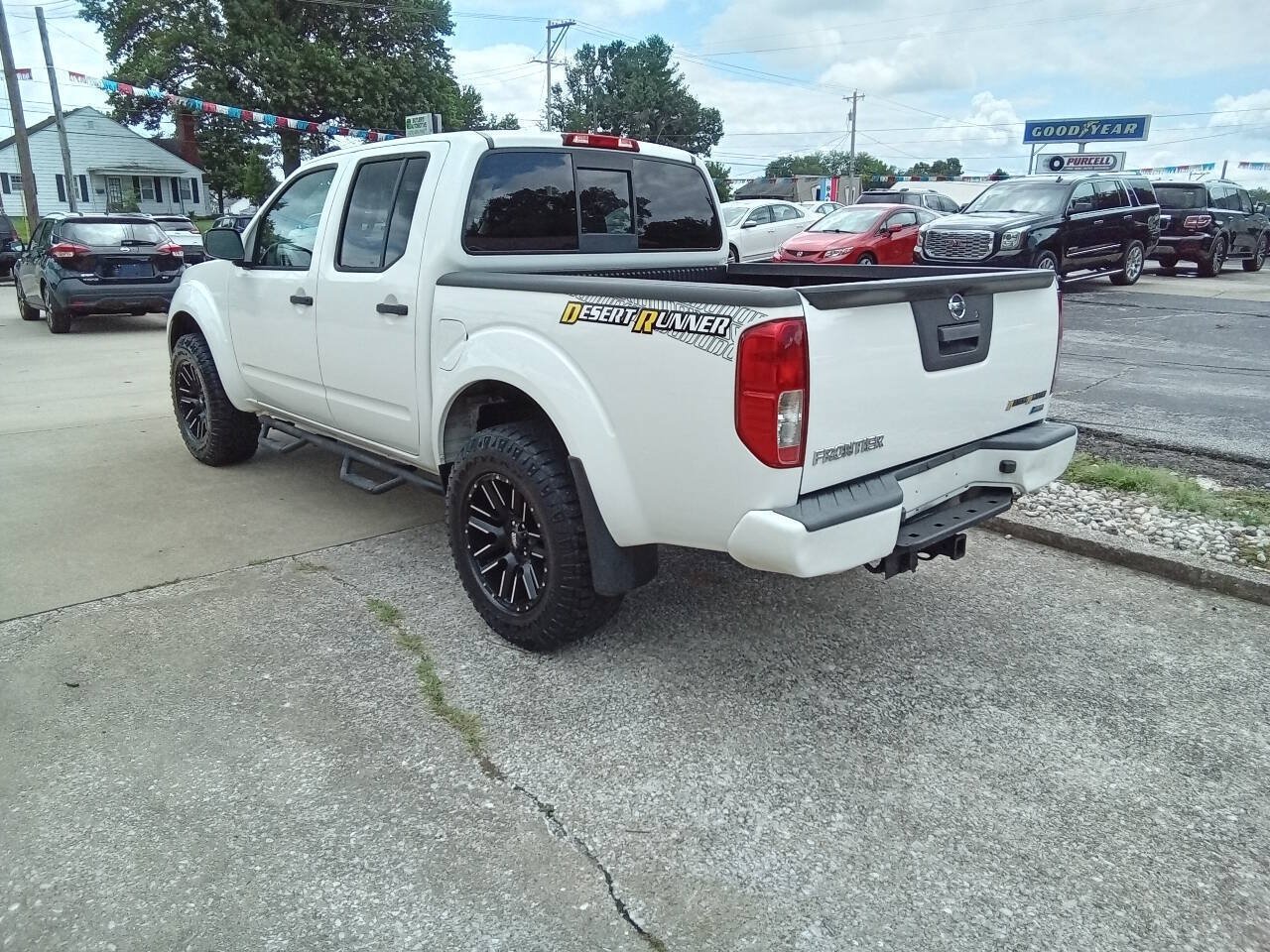 Used 2019 Nissan Frontier Desert Runner RWD image 11