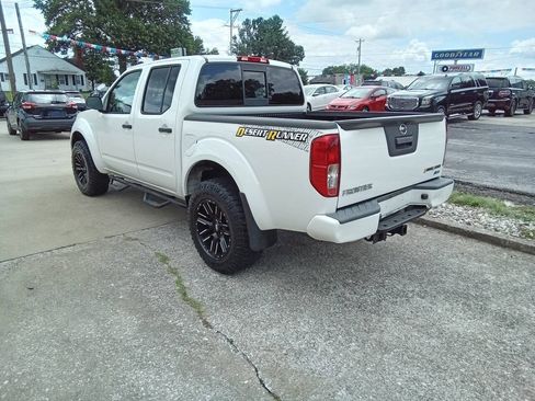 Used 2019 Nissan Frontier Desert Runner RWD image 11
