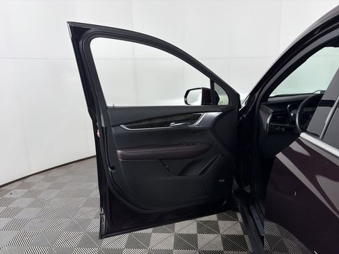 Used 2020 Cadillac XT6 Premium Luxury image 27