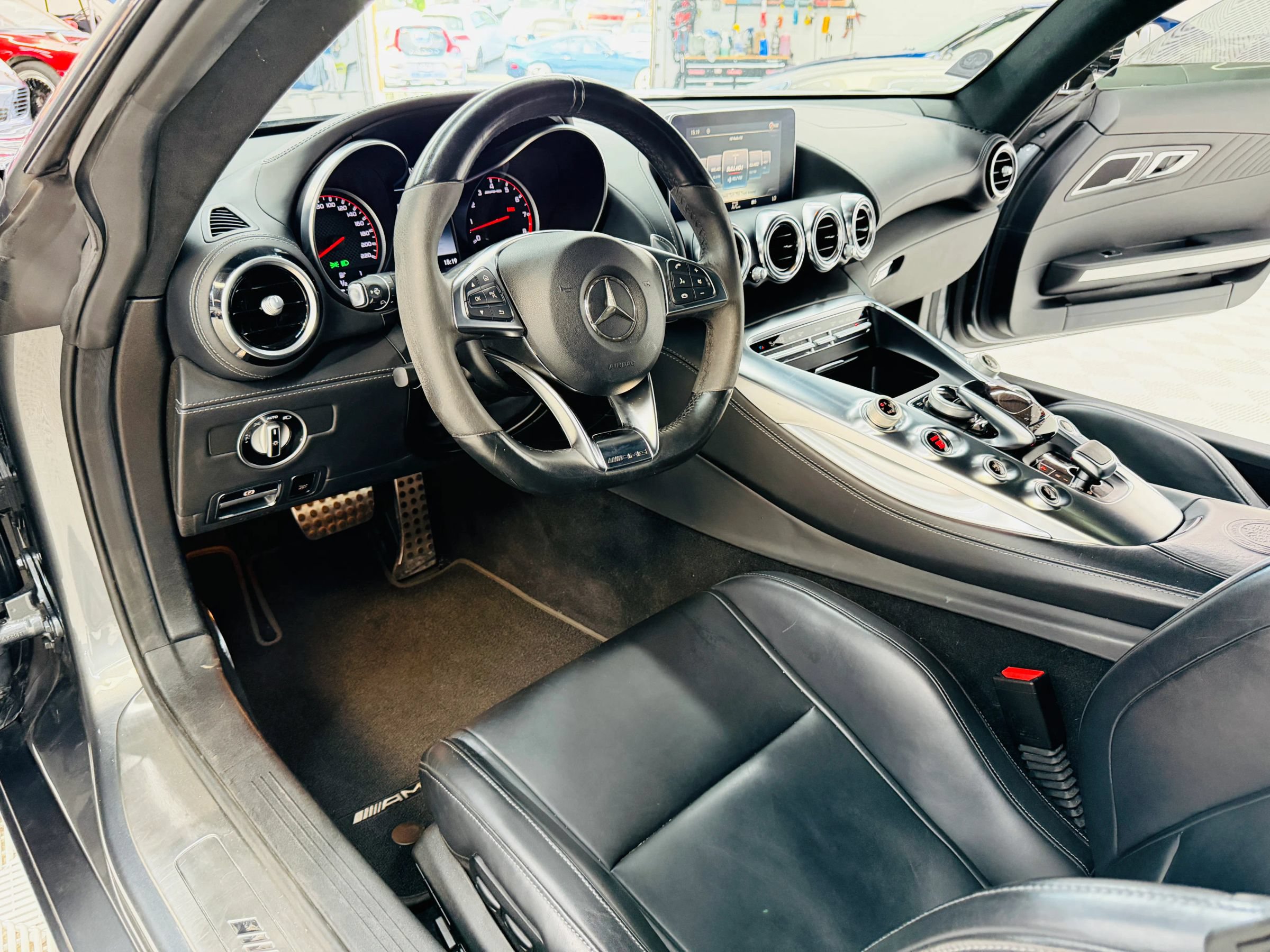 Used 2016 Mercedes-Benz AMG GT S image 4