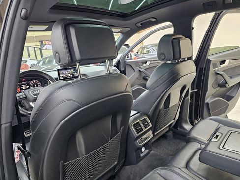 Used 2018 Audi SQ5 Premium Plus w/ S Sport Package image 26