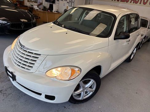 Used 2008 Chrysler PT Cruiser FWD image 9