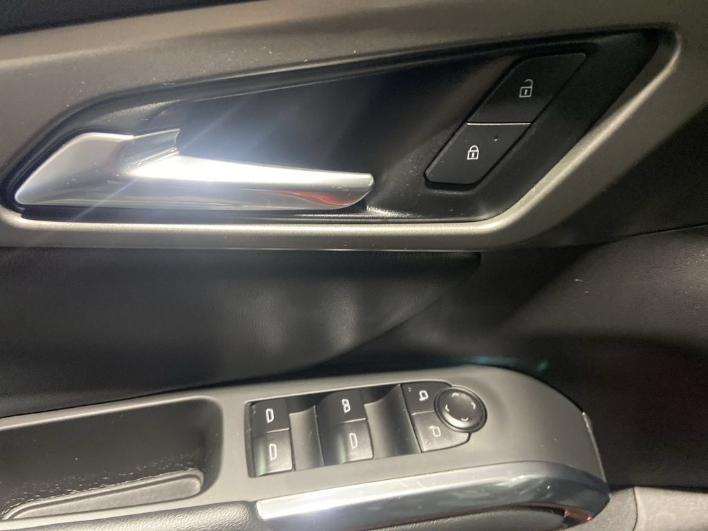 Certified 2025 Chevrolet Traverse LT AWD/4WD image 23