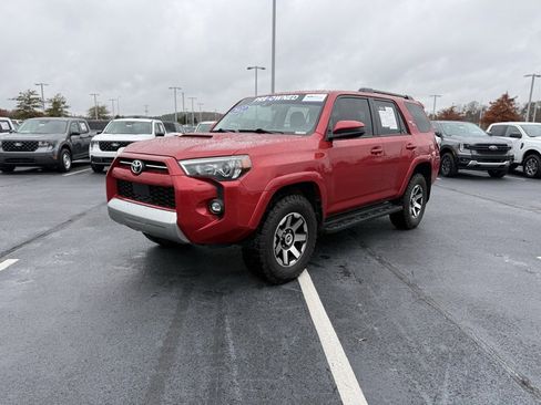 Used 2022 Toyota 4Runner TRD Off-Road image 3